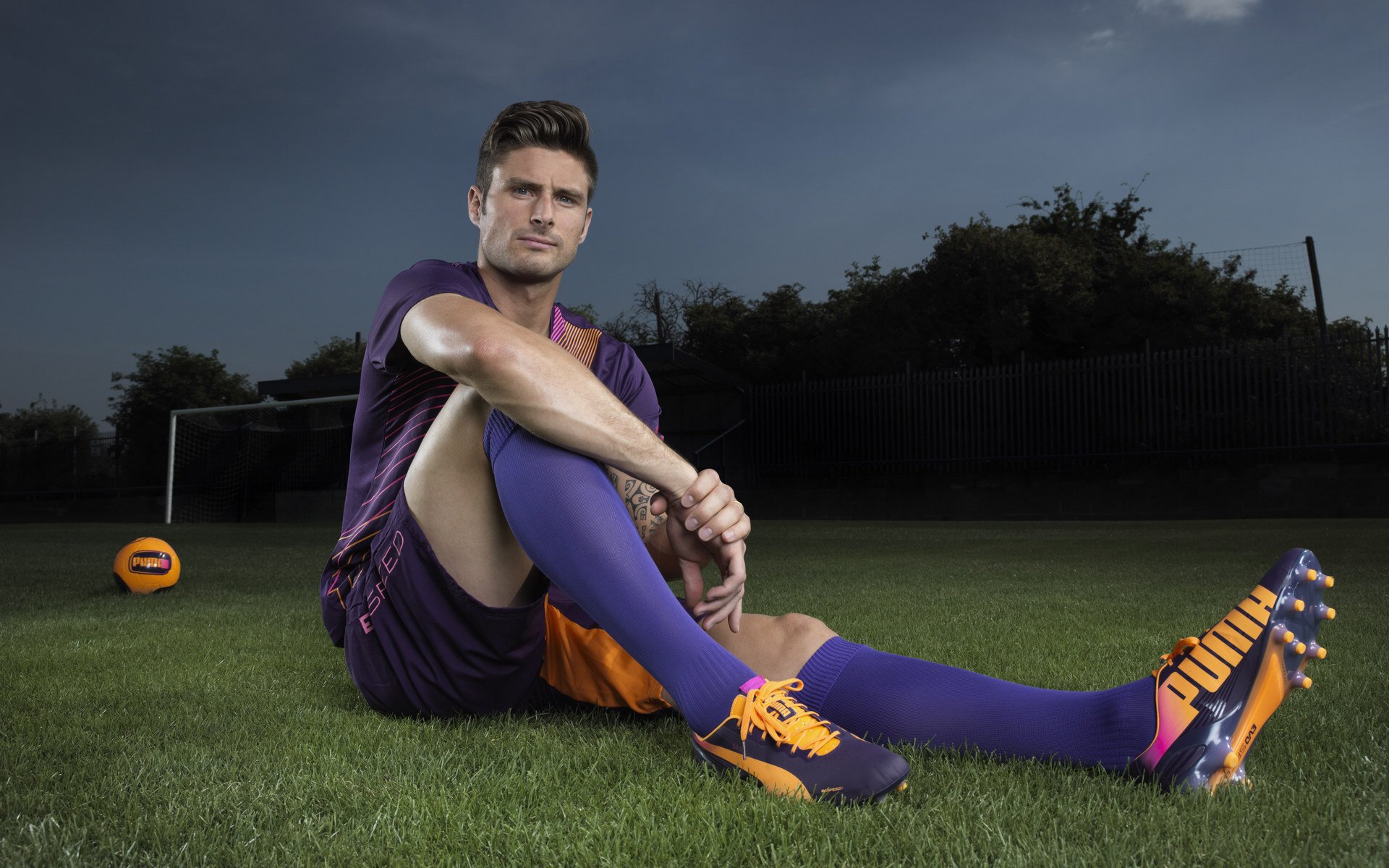 开云娱乐官网-世界足球运动员数据分析技术不断创新，战术制定更科学，足球世界球员数据对比